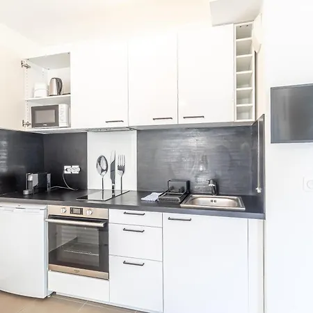 Charming With Parking Near Monaco Dom wakacyjny